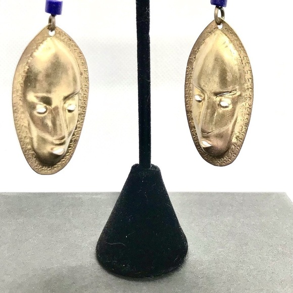 𝅺BUNDLE is 4 pairs of artisan crafted dangle earrings from Kenya. - Picture 1 of 7
